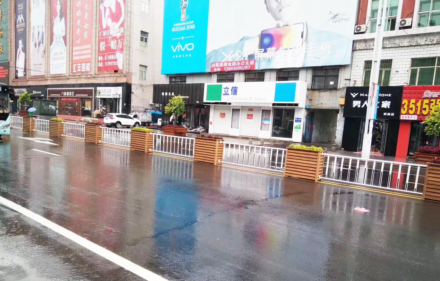 乐东黎族自治县市政道路花箱